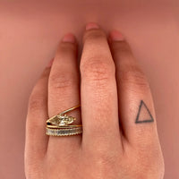 jennings-band-baguette-diamond-shared-prong