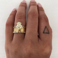 half-baquette-diamond-stackable-wedding-band,leo-band,zeke-band-half-baguette-diamond-metal-forward-band