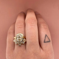 jayne-band-tapered-baguette-diamond-contour