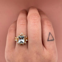 kiyomi-band,reeve-band-diamond-contour-band-curved-with-negative-space