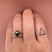 horizontal-baguette-round-diamond-wide-band