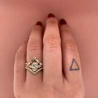 yana-band,valeria-band-v-shape-diamond-band-ribbon-like-effect