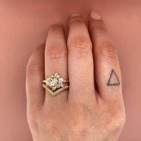 valeria-band-v-shape-diamond-band-ribbon-like-effect