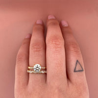 marquise-round-diamond-clustered-band