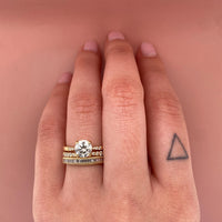 jacy-band-open-diamond-stackable-modern-band,baguette-milgrain-halw-way-diamond-band