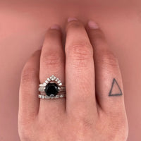 contou-band-baguette-round-diamonds-v-band,baguette-round-diamond-art-deco-modern-half-way-diamond-band