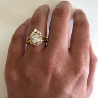 v-shaped-contour-diamond-band