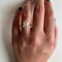 marquise-round-diamond-clustered-band