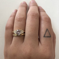 maizi-band-knife-edge-eternity-baguete-diamond-band