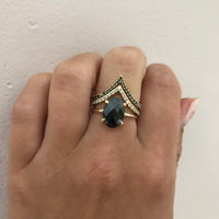 black-esa-band-v-shaped-contour-black-diamond-band