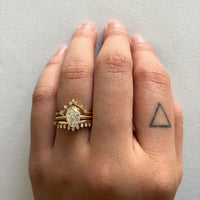 kiyomi-band,contour-top-diamond-stackable-wedding-band