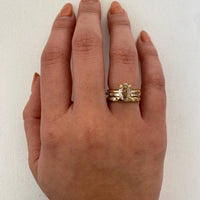 half-baquette-diamond-stackable-wedding-band,maizi-band-knife-edge-eternity-baguete-diamond-band