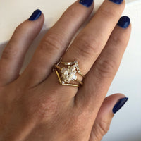 six-emerald-cut-diamonds-round-contour-wedding-band,eli-band-plain-metal-contour-v-shaped-band