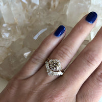 baguette-round-diamond-large-contour-band