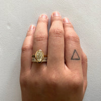 baguette-round-diamond-structured-large-statement-band