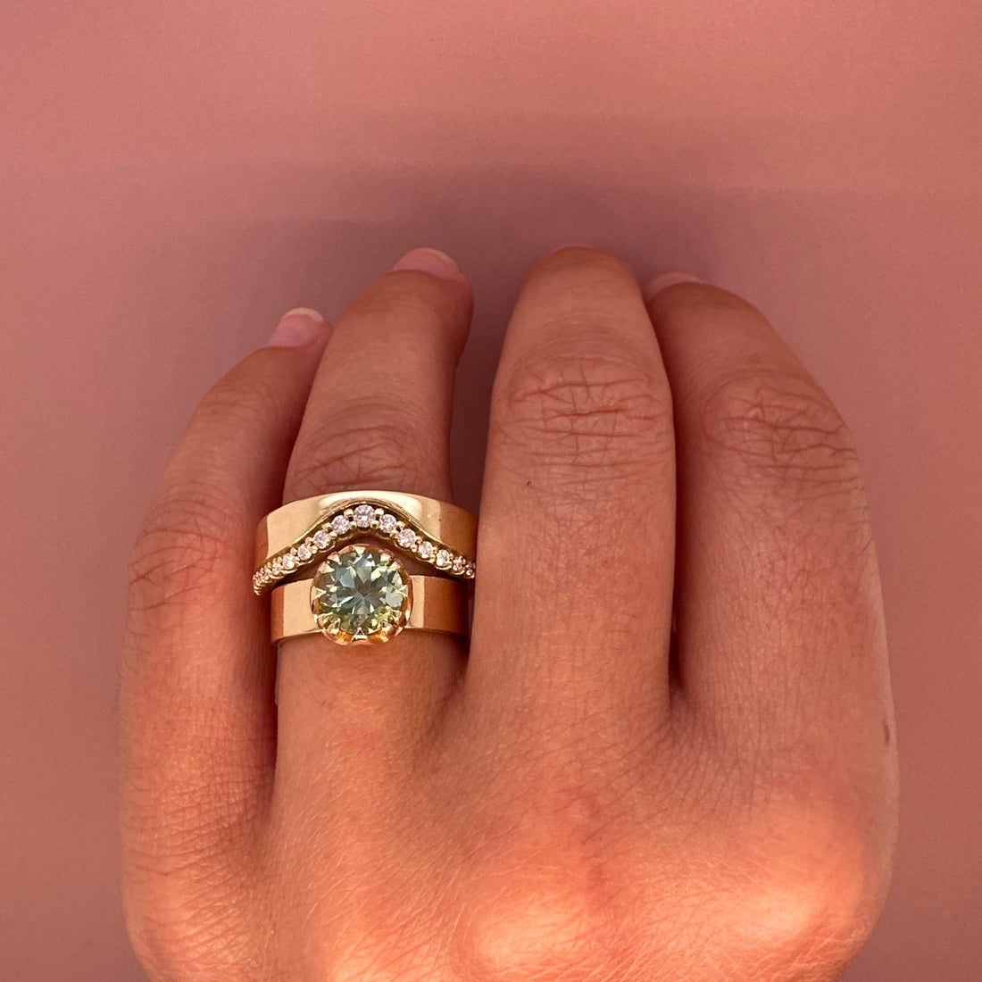 brady-band-contour-round-brilliant-diamonds