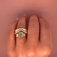 brady-band-contour-round-brilliant-diamonds