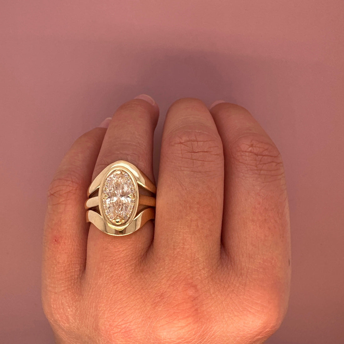 miranda-band-curved-all-metal-contour