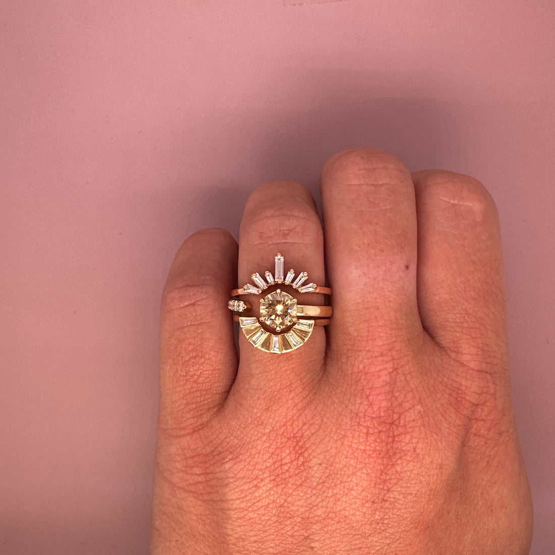 open-baguette-contour-wedding-band,fan-contour-baguette-diamond-band