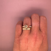 mari-band-1