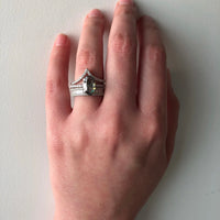 avida-band-v-shaped-diamond-band,baguette-round-diamond-structured-large-statement-band